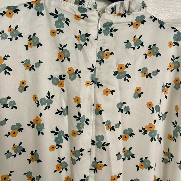 NWT Sister Jane Wild Flower Tiered Maxi Dress in Ivory/Yellow/Blue - Picture 4 of 6